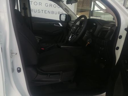 2026-Isuzu-D-Max-19-DDI-HR-LS-Auto-Double-Cab_17