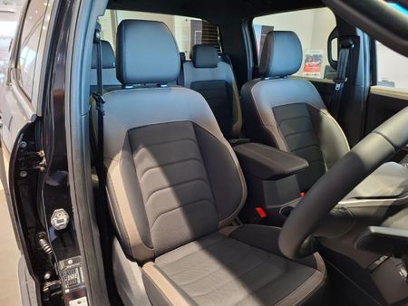 2026-Volkswagen-Amarok-30-TDI-V6-184kW-4Motion-Aventura-Auto-Double-Cab_14