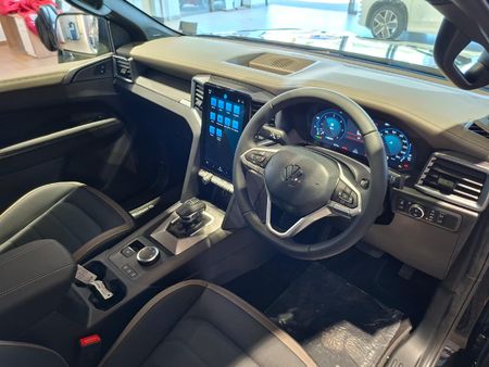 2026-Volkswagen-Amarok-30-TDI-V6-184kW-4Motion-Aventura-Auto-Double-Cab_18