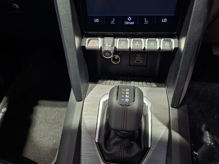 2026-Volkswagen-Amarok-30-TDI-V6-184kW-4Motion-Aventura-Auto-Double-Cab_26