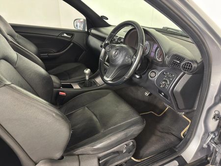 2010-Mercedes-Benz-CLC-200K_9