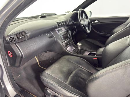 2010-Mercedes-Benz-CLC-200K_8