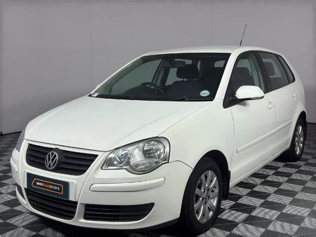 2009-Volkswagen-Polo-16-Comfortline-SE_0