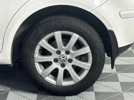 2009-Volkswagen-Polo-16-Comfortline-SE_15