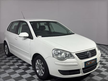 2009-Volkswagen-Polo-16-Comfortline-SE_2