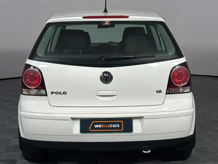 2009-Volkswagen-Polo-16-Comfortline-SE_4