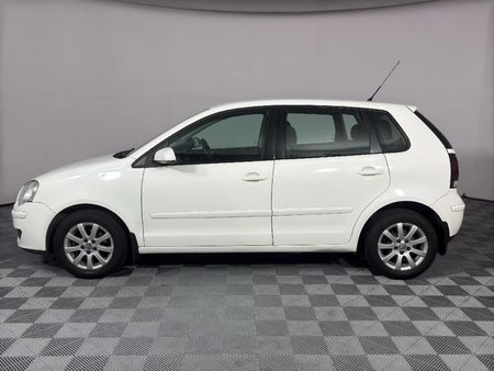 2009-Volkswagen-Polo-16-Comfortline-SE_5