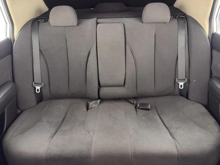 2010-Nissan-Tiida-16-Visia-Auto_8