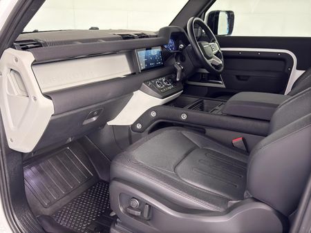 2021-Land-Rover-Defender-90-D300-SE-X-Dynamic-221kW_9