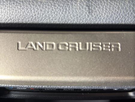 2025-Toyota-Land-Cruiser-Prado-VX-R-28GD-Auto_12