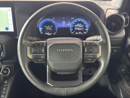 2025-Toyota-Land-Cruiser-Prado-VX-R-28GD-Auto_14