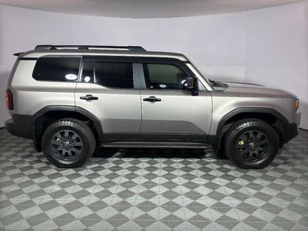 2025-Toyota-Land-Cruiser-Prado-VX-R-28GD-Auto_3