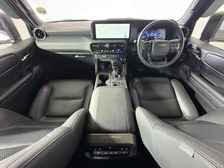 2025-Toyota-Land-Cruiser-Prado-VX-R-28GD-Auto_6
