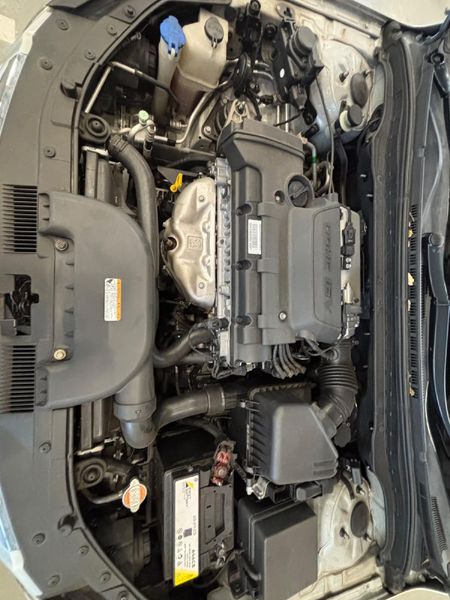 2011-Hyundai-i30-20_12