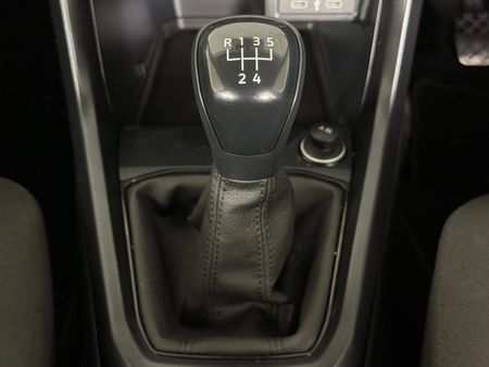 2025-Volkswagen-T-Cross-10-TSI-Comfortline_11