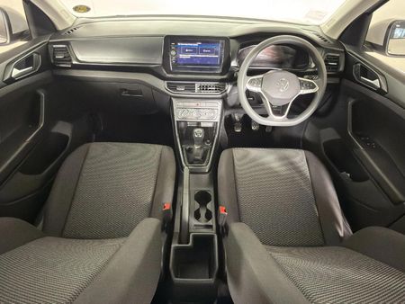 2025-Volkswagen-T-Cross-10-TSI-Comfortline_6