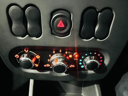 2022-Nissan-NP200-16-AC-Safety-Pack_14