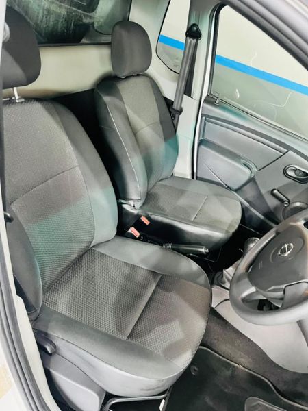 2022-Nissan-NP200-16-AC-Safety-Pack_17