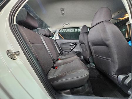 2021-Volkswagen-Polo-GP-16-Comfortline_21