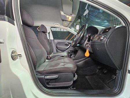 2021-Volkswagen-Polo-GP-16-Comfortline_8