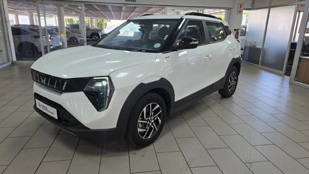 2026-Mahindra-XUV-3XO-12T-AX5-Auto_1
