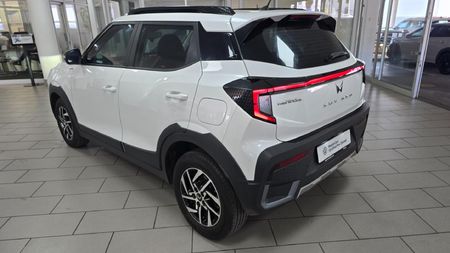 2026-Mahindra-XUV-3XO-12T-AX5-Auto_2