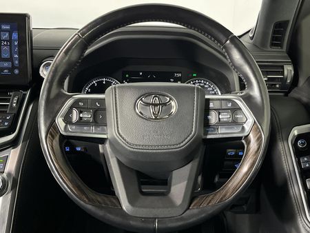 2021-Toyota-Land-Cruiser-300-V6-35-T-ZX_14