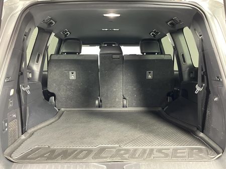2021-Toyota-Land-Cruiser-300-V6-35-T-ZX_16
