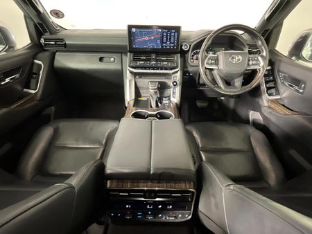 2021-Toyota-Land-Cruiser-300-V6-35-T-ZX_6