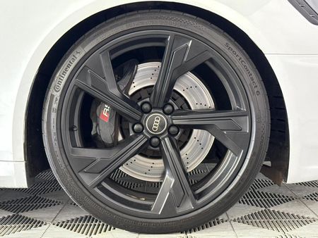 2021-Audi-RS4-Avant-quattro-Auto_18