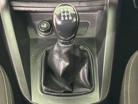 2017-Ford-Figo-15-Trend-5-dr_11