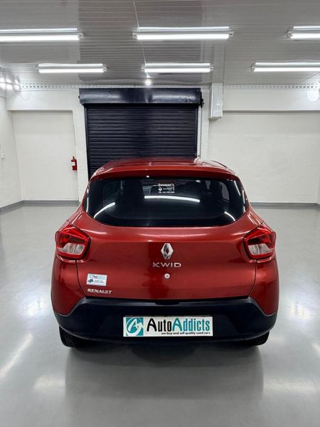 2017-Renault-Kwid-10_2