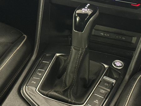 2021-Volkswagen-Tiguan-14-TSI-R-Line-DSG-Auto-110kW_11