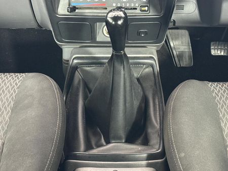 2017-Nissan-NP300-24i-Hi-Rider-Double-Cab_11