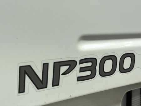 2017-Nissan-NP300-24i-Hi-Rider-Double-Cab_12