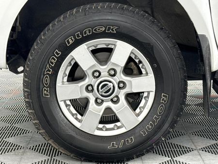 2017-Nissan-NP300-24i-Hi-Rider-Double-Cab_17