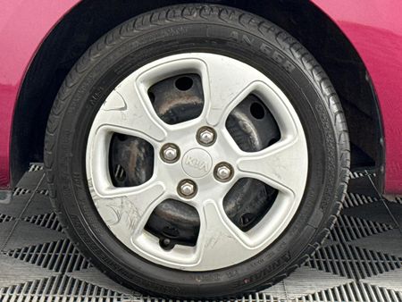 2016-Kia-Picanto-12-LS_16