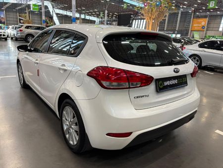 2014-Kia-Cerato-16-EX-5-dr_4