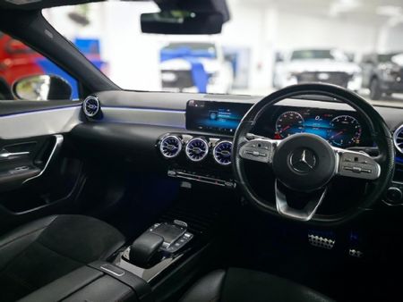 2022-Mercedes-Benz-A-Class-A-250-AMG-Auto_17