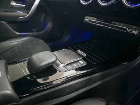 2022-Mercedes-Benz-A-Class-A-250-AMG-Auto_23