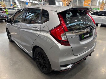 2018-Honda-Jazz-15-Sport-Auto_4