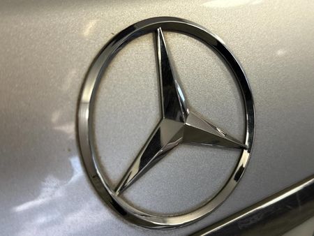 2011-Mercedes-Benz-C-Class-C-200-CGI-BE-Estate-Avantgarde-Auto_11
