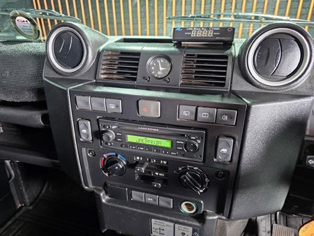 2011-Land-Rover-Defender-90-Puma-Station-Wagon_11