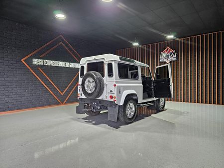 2011-Land-Rover-Defender-90-Puma-Station-Wagon_17