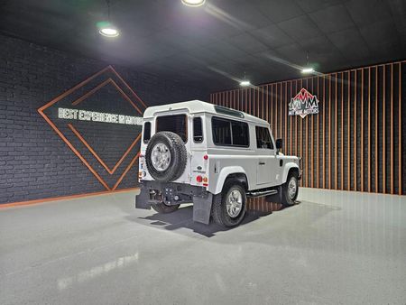 2011-Land-Rover-Defender-90-Puma-Station-Wagon_18