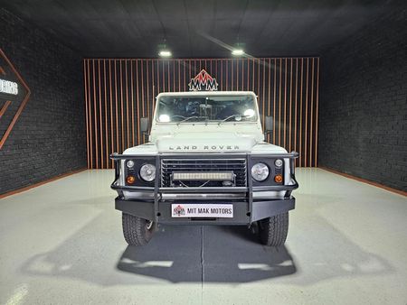 2011-Land-Rover-Defender-90-Puma-Station-Wagon_1