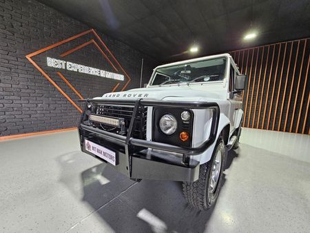 2011-Land-Rover-Defender-90-Puma-Station-Wagon_3