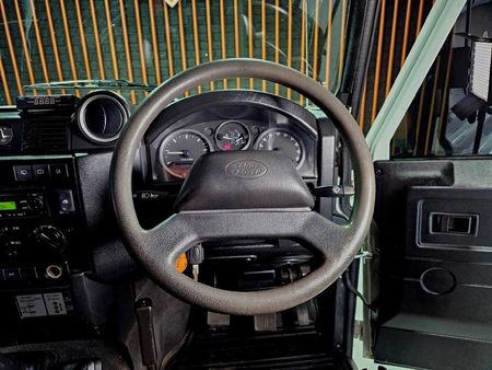 2011-Land-Rover-Defender-90-Puma-Station-Wagon_8