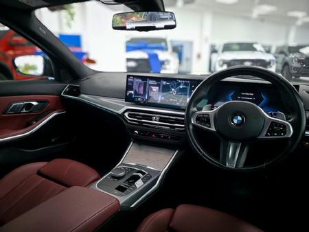 2025-BMW-3-Series-320i-M-Sport-Auto_17