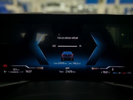 2025-BMW-3-Series-320i-M-Sport-Auto_24
